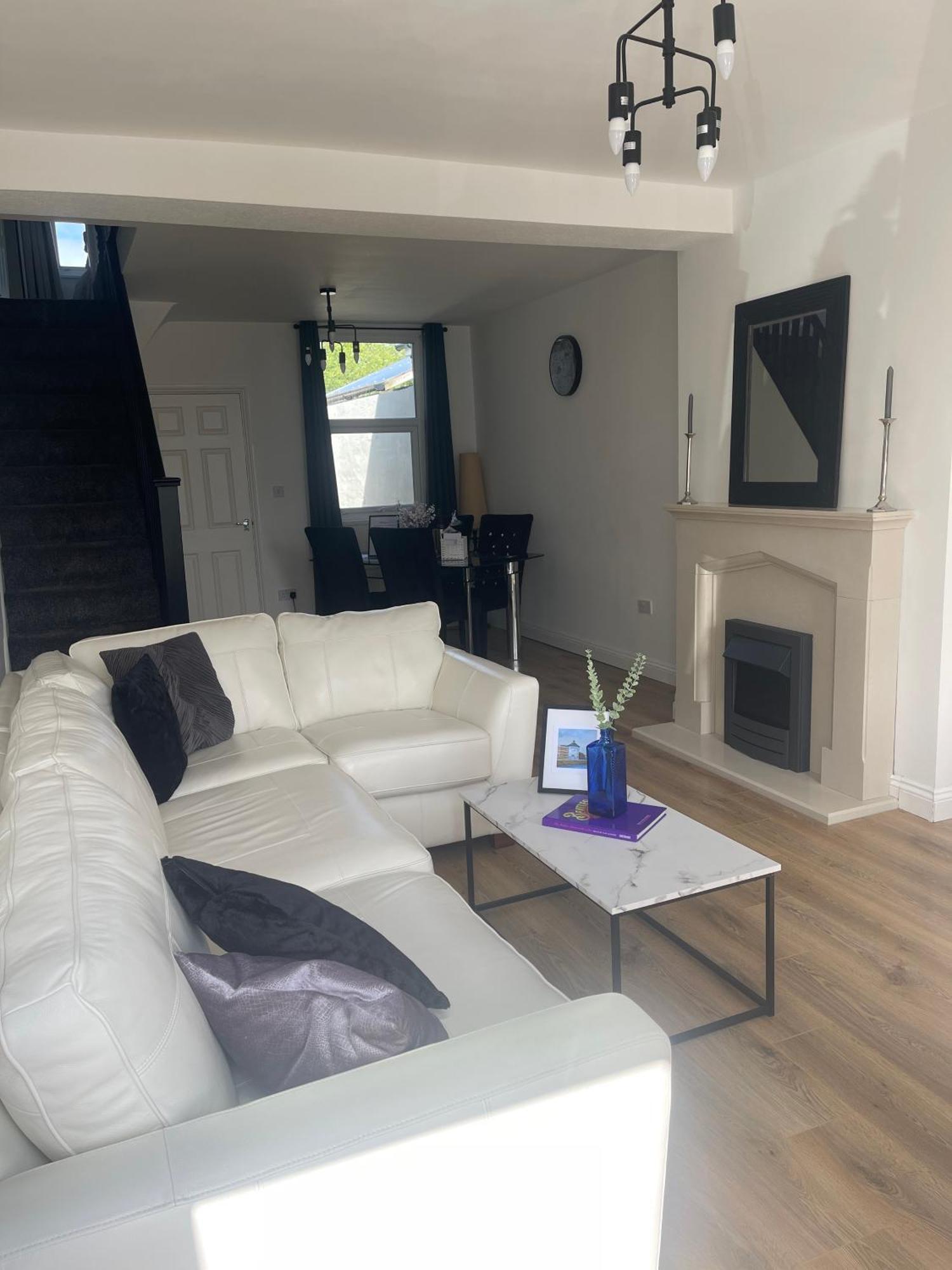 Birks Road Villa Cleator Moor Exteriör bild
